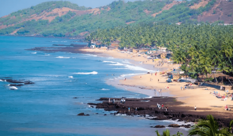 Anjuna Beach-best beaches in Goa for honeymoon